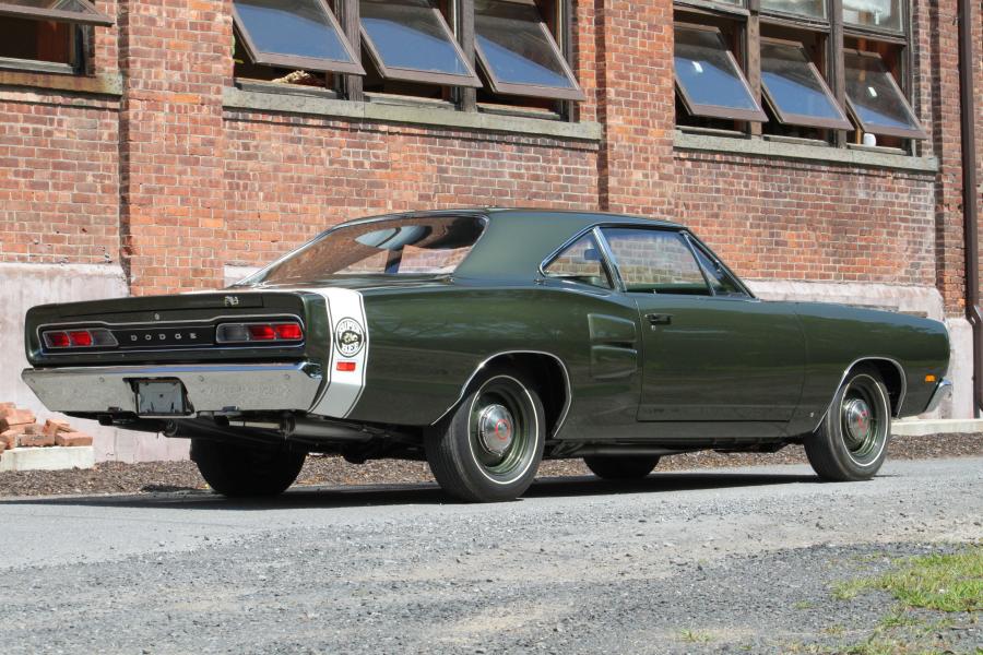  Dodge Coronet Super Bee 426 Hemi Coupe 1969 года  (фото 1 из 3)